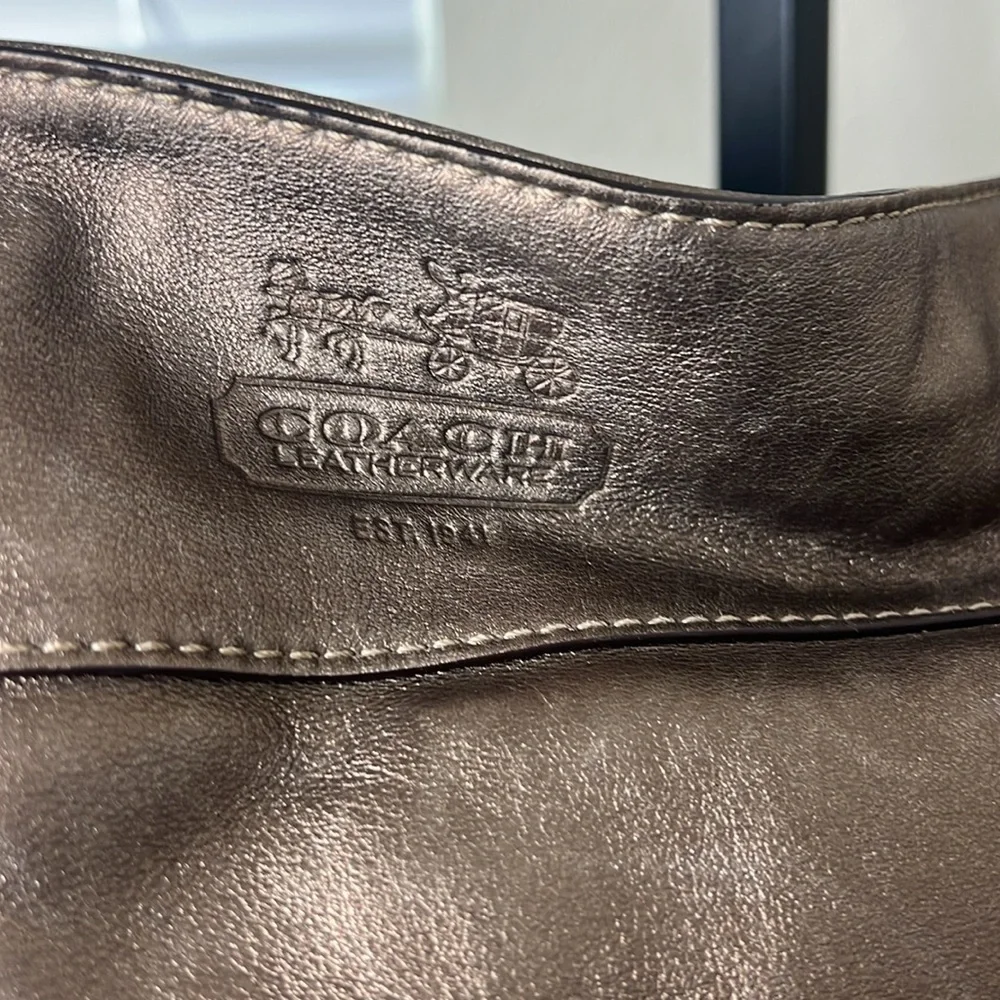 Coach EUC Bronze Leather Purse, hardly used, with inside pockets.